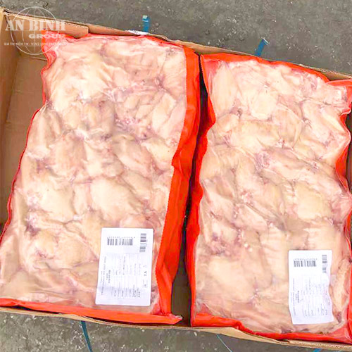 CÁNH GÀ KHÚC GIỮA BA LAN